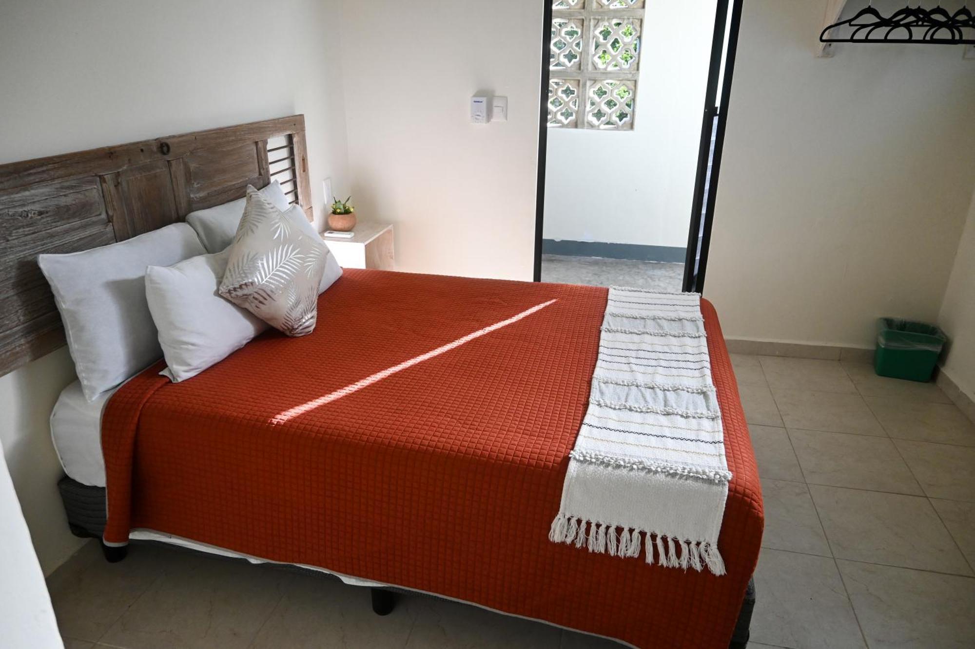 Valladolid 48 Hotel & Hostal Luaran gambar